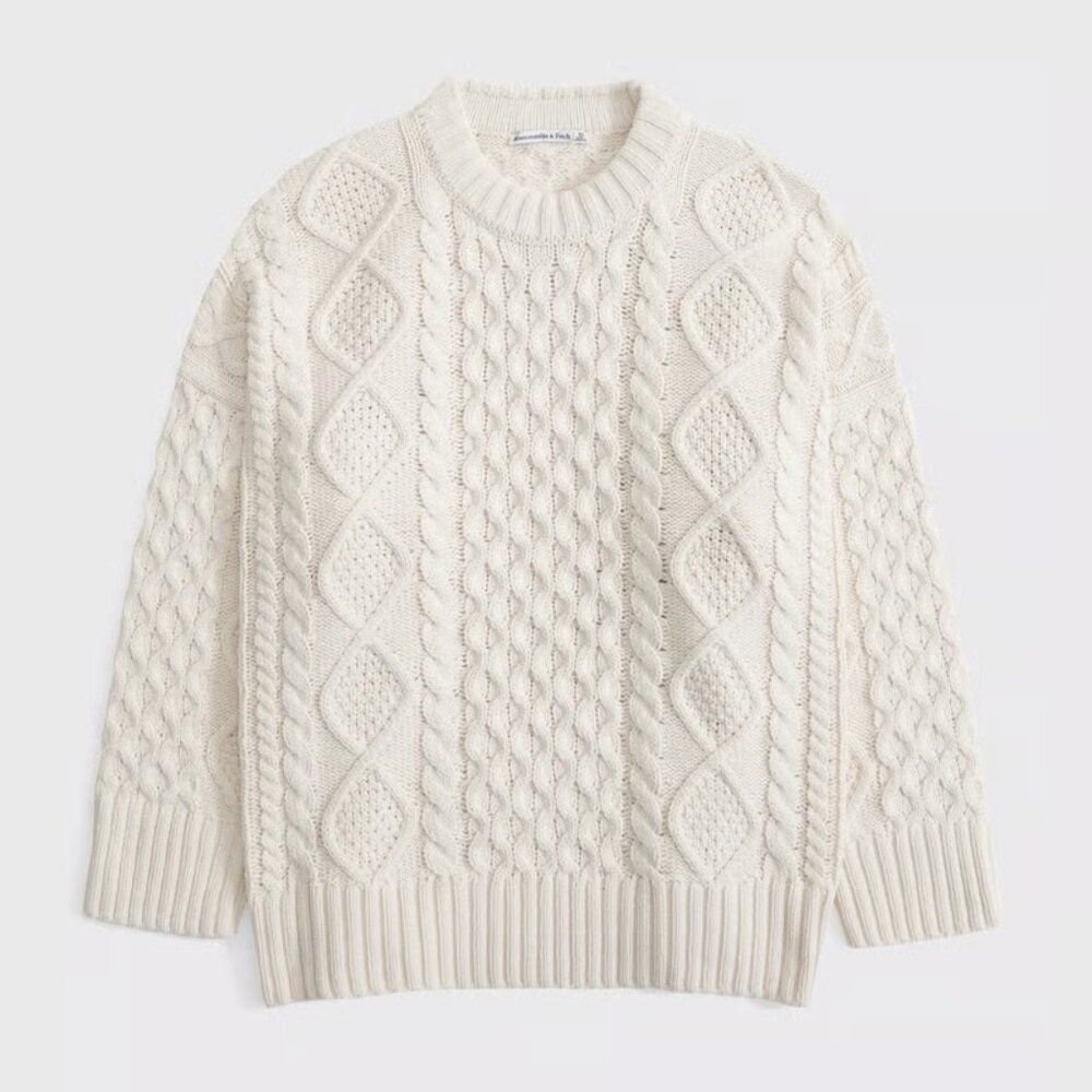 Abercrombie Cable Knit Sweater M